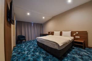 FORWARD CLUB HOUSE 3