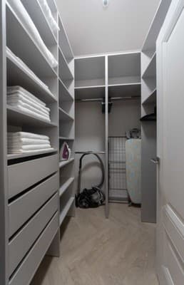 на ул. Крещатик 25 20